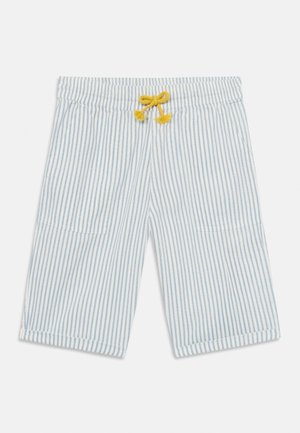 Stripete shortser i lys blå og hvit bomull, med to lommer og en gul snor med dusk på livet.