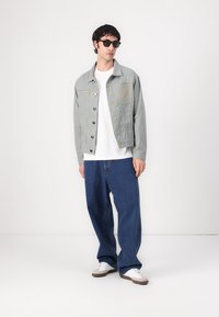 Thumbnail Image 2