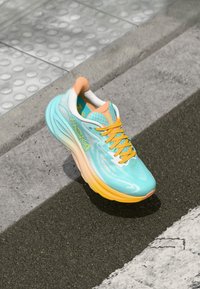 HOKA - CLIFTON 10 - Zapatillas running asfalto - blue spark/white Imagen en miniatura 1
