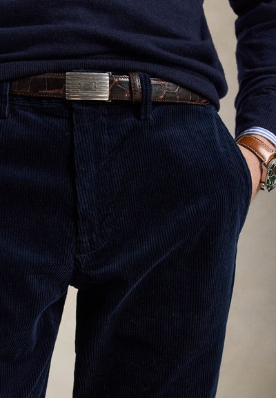 Polo Ralph Lauren FLAT FRONT - Stoffhose - aviator navy