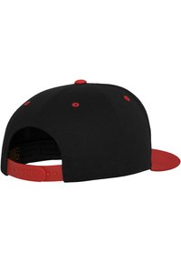 Flexfit Kšiltovka - blk/red