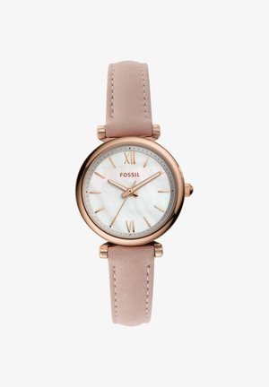 Montre-bracelet Fossil avec boîtier en or rose, cadran blanc, chiffres romains XII et VI, aiguilles en or rose et bracelet en cuir rose clair.