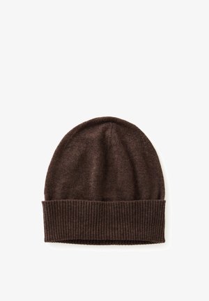 Braune gestrickte Mütze mit einem gerippten Bund, die eine glatte und weiche Textur, einen gewölbten Kopfteil und einen flexiblen Sitz für den Kopfumfang bietet.