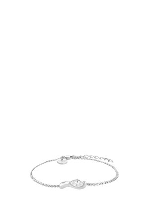 Pulsera de cadena de plata con piedra central de piedra preciosa clara con corte marquesa y cierre ajustable con una pequeña etiqueta redonda.