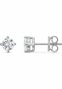 Runda diamantstuddörhängen i silver, med en fyrklo-inställning, hög klarhet och slät polerad baksida med fjärilsstängning.
