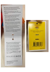 Twee producttags met verzorgingsinstructies in meerdere talen. Tags zijn rechthoekig, met een gele tag die een logo en een barcode toont, en een witte tag met tekst.