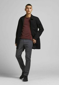 Jack & Jones JJELEO CREW NECK - Trui - port royale