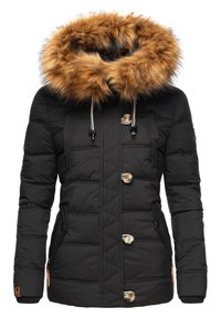 Veste noire matelassée avec une capuche en fausse fourrure marron amovible, boutons dorés, poches latérales zippées et poignets côtelés. Détail de texture matelassée.
