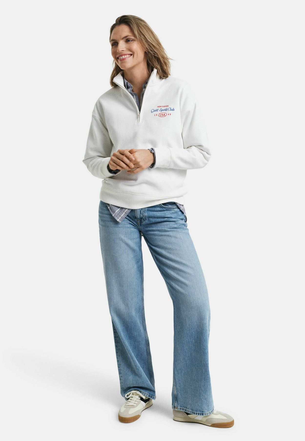 GRAPHIC HALF ZIP