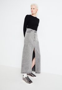 ONLY SHOES ONLSHILO METALLIC - Sneakers basse - gunmetal