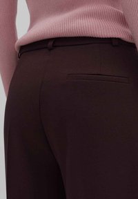 someday. WIDE LEG CATSBY - Pantalon classique - plum