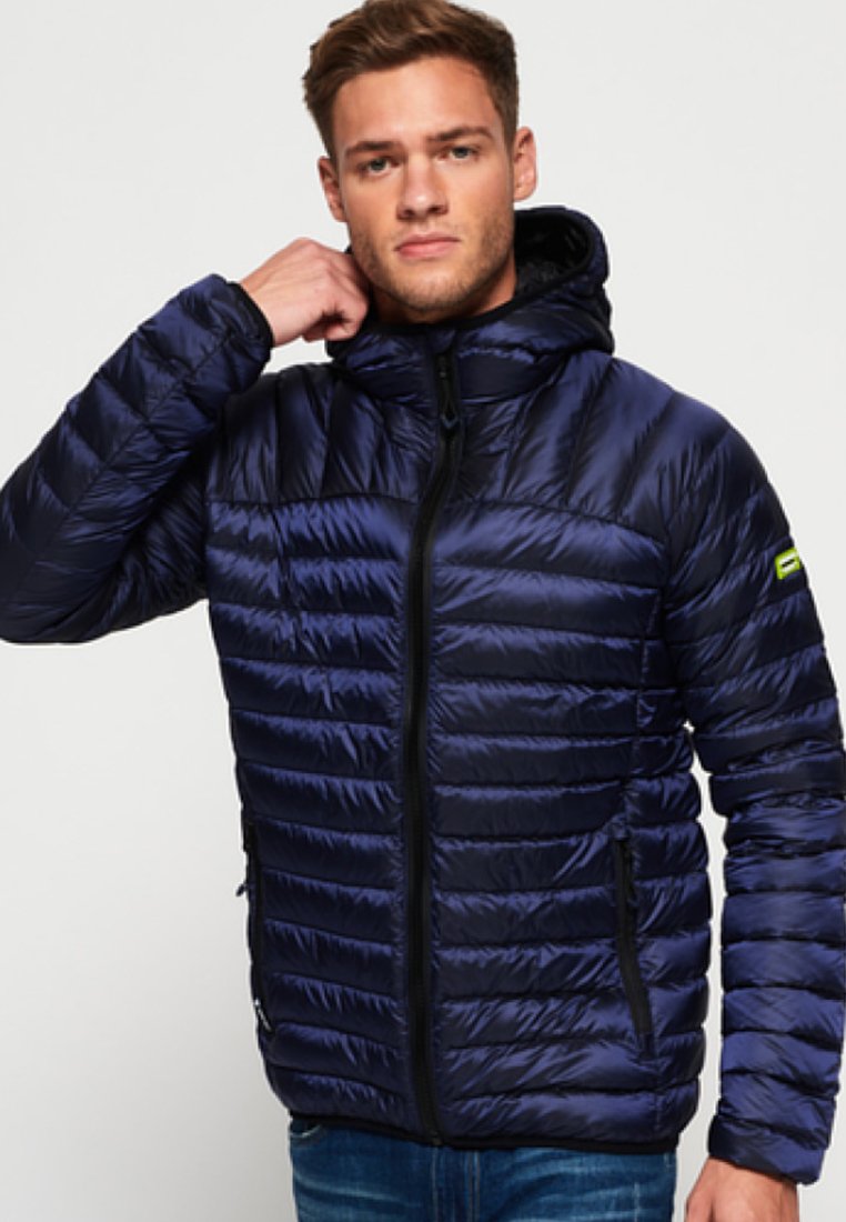 CORE MIT KAPUZE Gewatteerde jas navy blue CORE MIT KAPUZE Gewatteerde jas navy blue
