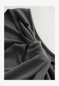 Wybrany, charcoal grey
