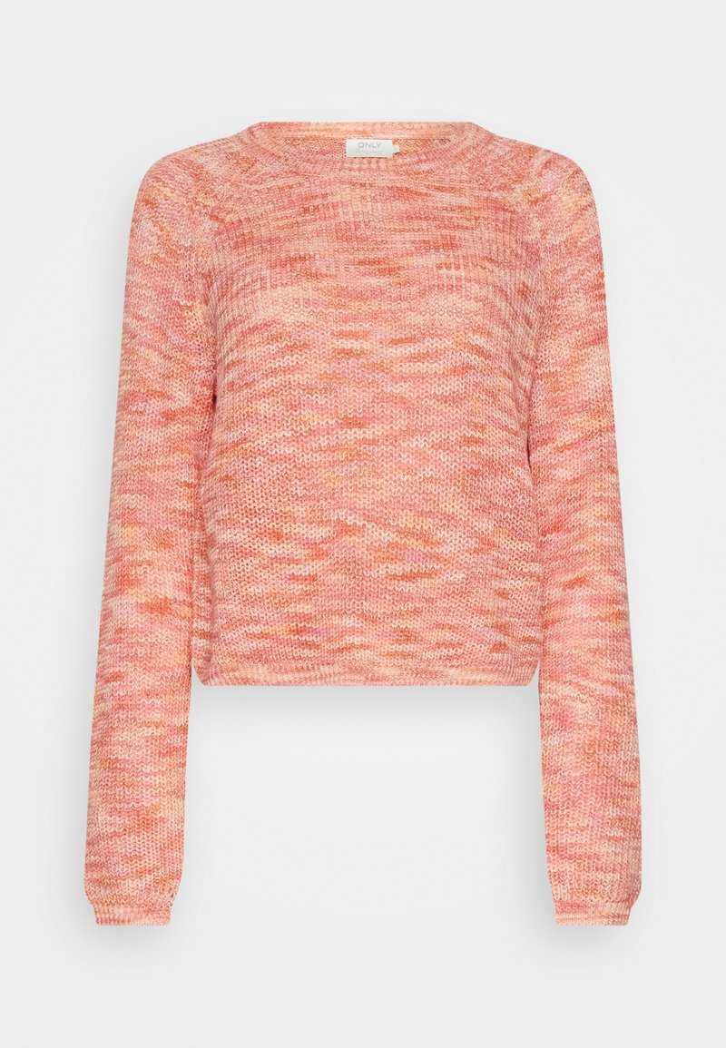 Roze en oranje gebreide trui met lange mouwen, ronde halslijn en een gestructureerd patroon. Verkorte stijl met ribgebreide manchetten en zoom.
