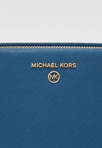 MICHAEL Michael Kors MARILYN  niebieski