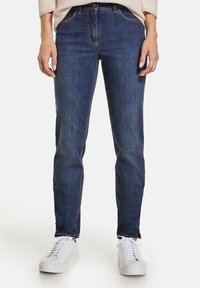 Gerry Weber - 5-POCKET BEST4ME CROPPED - Slim fit jeans - dark blue denim mit use Miniatuurafbeelding 1