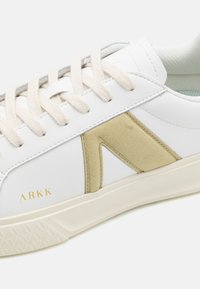 ARKK Copenhagen UNISEX - Trainers - white/pistachio