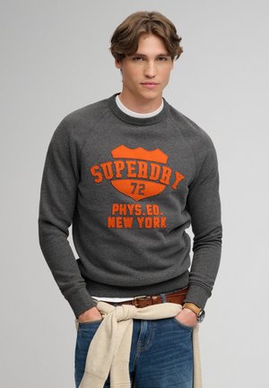 Superdry & Co, ATHLETIC, pomarańczowy
