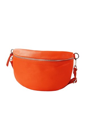 Orangefarbene Ledertasche zum Umhängen mit einer runden Form, ausgestattet mit einem Reißverschluss und einem seitlichen Riemen für eine verstellbare Länge. Strukturierte Oberfläche.