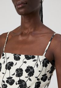 Gap Tall EMPIRE WAIST MIDI - Denné šaty - white