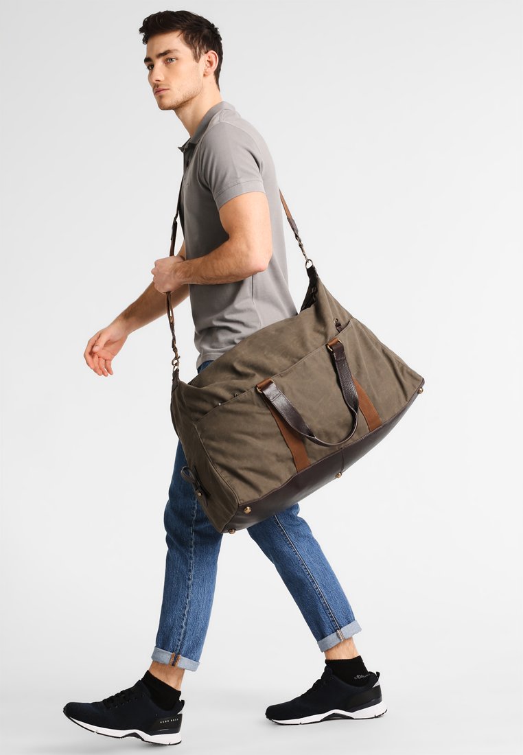 abingdon weekender bag