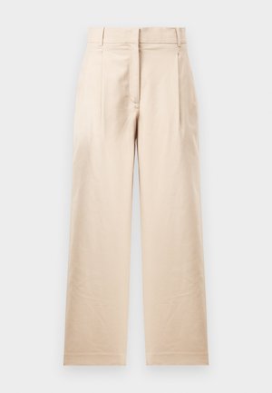 Beige broek van gladde stof. Met een rechte snit, platte voorkant en twee plooiingen. Geen zichtbare patronen of hardware.
