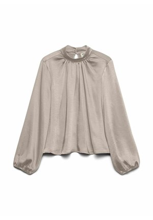 Lys taupe, langermet bluse med høy hals, plisset front og nøkkelhulldetalj på ryggen. Glatt, skinnende stoff med ballongermer.