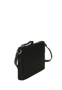 Borsa a tracolla nera realizzata in tessuto resistente, con chiusura a zip, tracolla regolabile e un piccolo logo sul davanti.