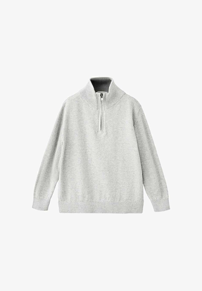 Svetar svetlo sivi pulover z visokim ovratnikom, polno zadrgo, rebrastimi manšetami in sproščenim fitom, narejen iz mehkega pletenega materiala.