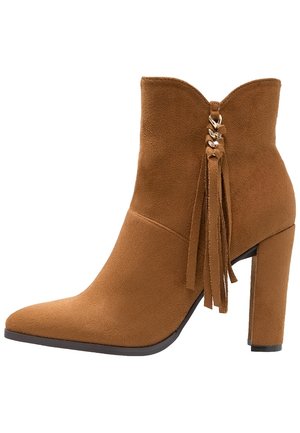 Bottines à talons hauts - cognac