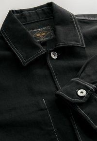 Unselected, black