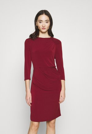 VMMELINDA DETAIL DRESS - Žerzejové šaty - cabernet