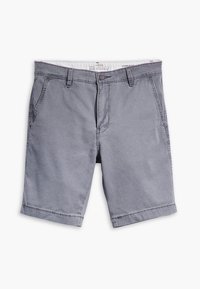 Chino shorts gris avec un design à plat, des poches latérales et un ourlet roulé. Fabriqués en coton doux avec une texture lisse.