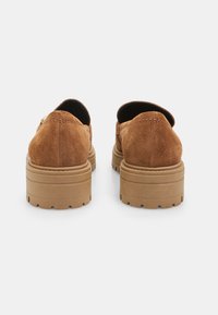 Bata Instappers - tan