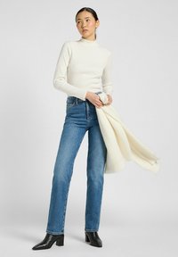 Lee MOCK NECK SLIM FIT - Langarmshirt - ecru