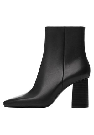 Classic ankle boots - black