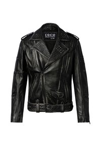 Schwarze Leder-Motorradjacke mit Nietenverzierungen, Reißverschlusstaschen und einem Gürtel in der Taille. Die Jacke hat einen eingekerbten Kragen und strukturierte Schulterakzente.