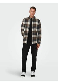 Only & Sons ONSGUDMUND LIFE CHECK SHIRT - Overhemd - hot fudge
