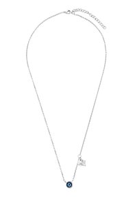 Srebrny naszyjnik z niebieskim okrągłym kamieniem, delikatnym łańcuszkiem i małą metalową zawieszką z inicjałami. Regulowana długość z zapięciem.