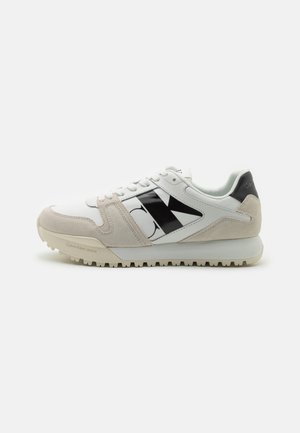 TOOTHY RUN LACEUP  - Sneakers laag - bright white/creamy white/black