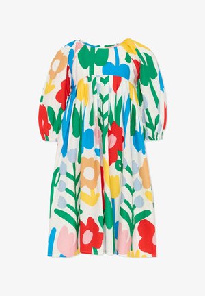 Dziecięca sukienka z długim rękawem na białym tle z kolorowym, dużym wzorem kwiatowym w kolorach czerwonym, żółtym, niebieskim, zielonym, różowym i beżowym.