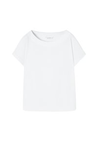 White, short-sleeved T-shirt made of soft cotton. Features a round neckline and a relaxed fit with simple, clean lines.