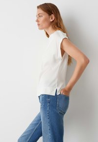 Thumbnail Image 5