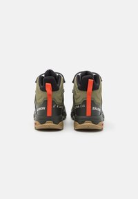 Salomon X ULTRA 4 MID GORE TEX - Turistiniai batai - deep lichen green/peat/kelp