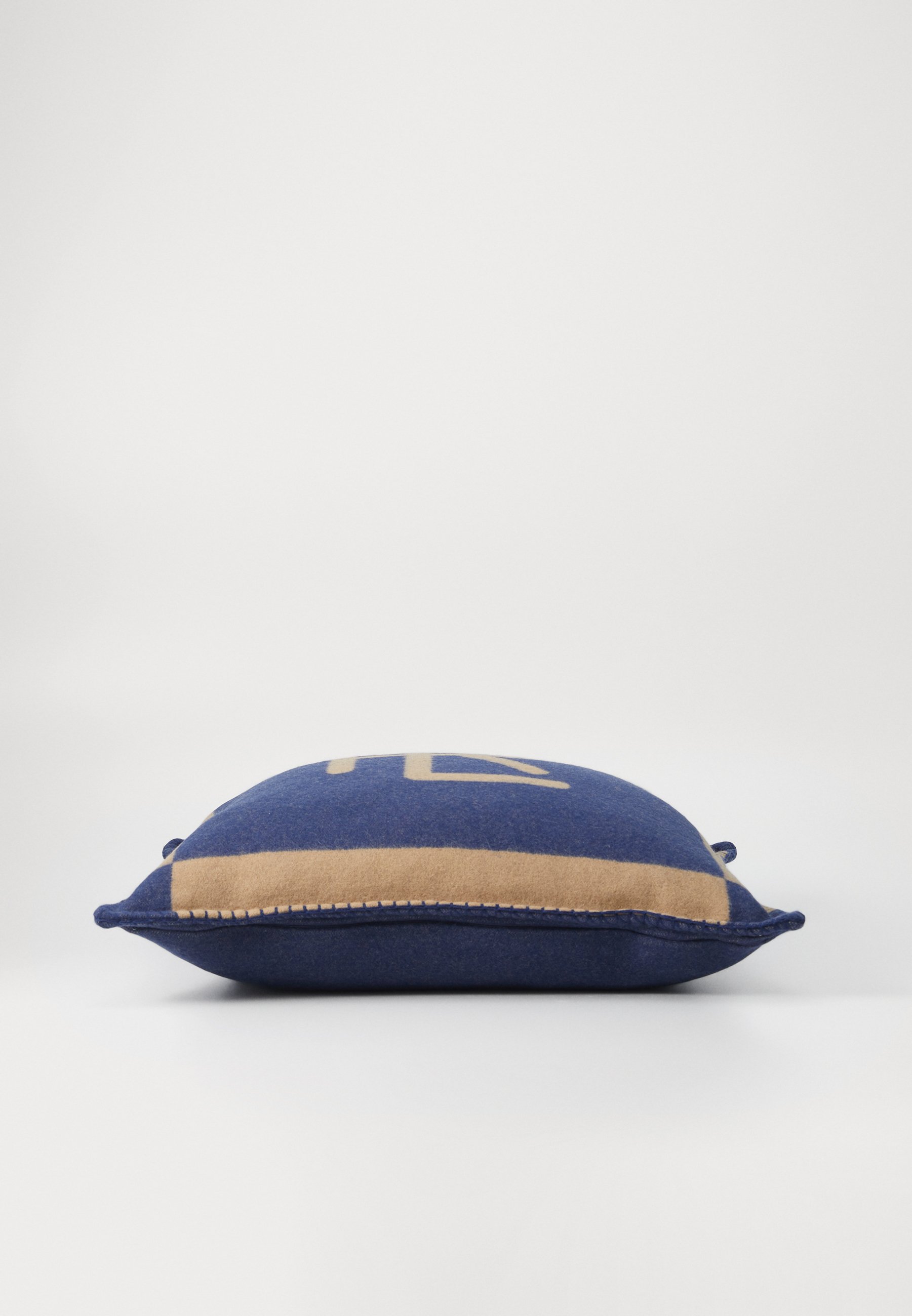 Ralph Lauren NORTHAM - Scatter cushion - camel/navy/blue - Zalando