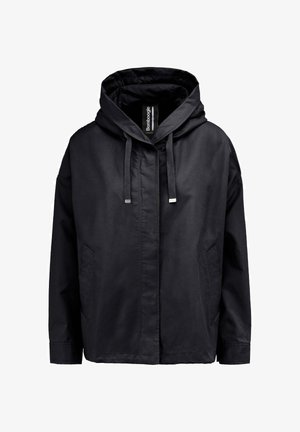 Giacca nera con cappuccio e coulisse, tasche frontali, maniche lunghe e chiusura frontale con cerniera nascosta, etichettata BomBoogie all'interno del colletto.