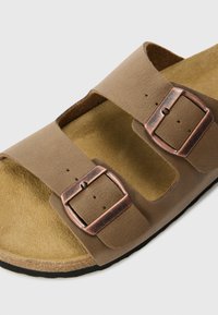 Thumbnail Image 6