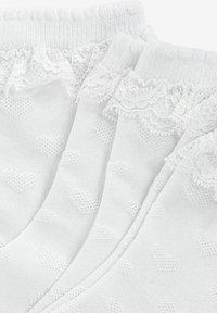 Next 5 PACK RICH HEART TEXTURE RUFFLE - Zoknik - white