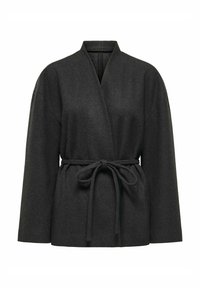 Dunkelgraue, Wickeljacke aus weichem, strukturiertem Stoff. Mit einem Bindegürtel in der Taille und weiten, verlängerten Ärmeln.
