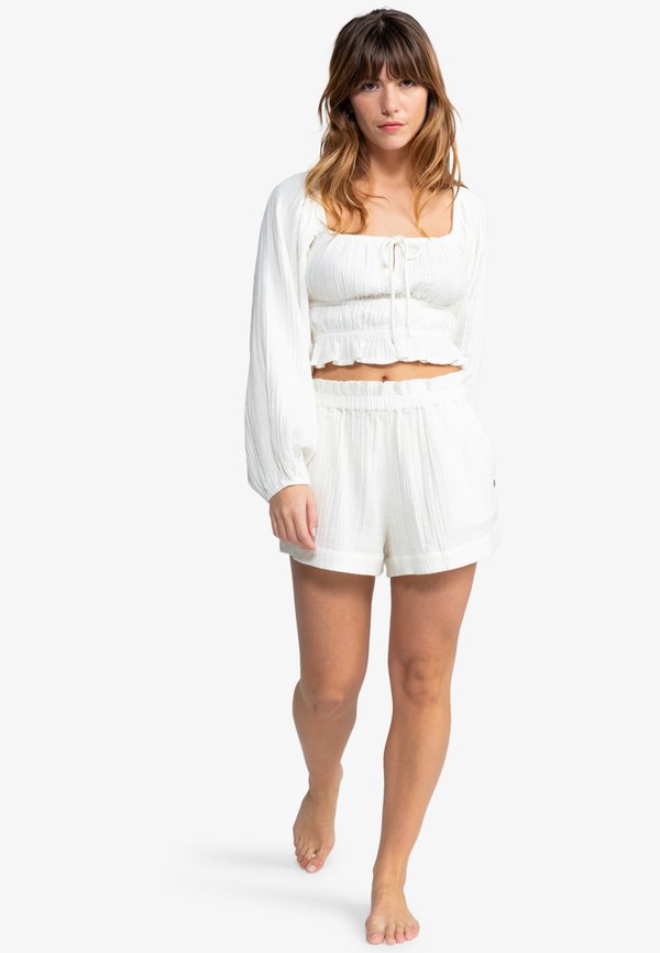 WHAT A VIBE - Shorts - wbs3